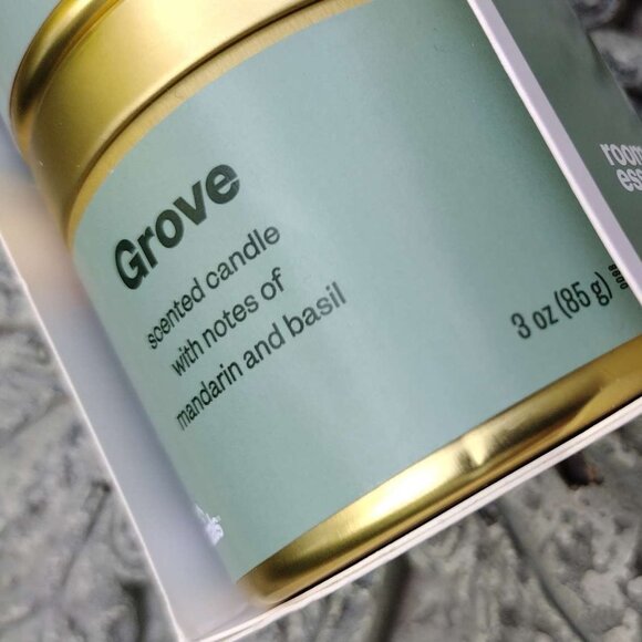 Room Essentials Grove Scented candles with notes of mandarin & basil 2 pack - Picture 5 of 8